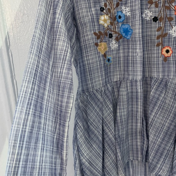 Blue Flower Pattern Blouse - Picture 3 of 6